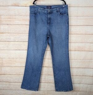 NYDJ Barbara Bootcut Size 20W Blue Jeans Montreal Wash With Embellished Pockets